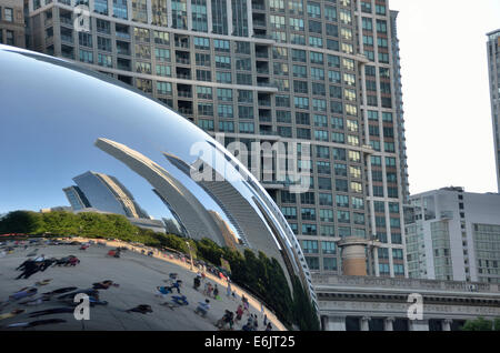 Sonnenuntergang an der Bohne im Millennium Park, Chicago, IL Stockfoto