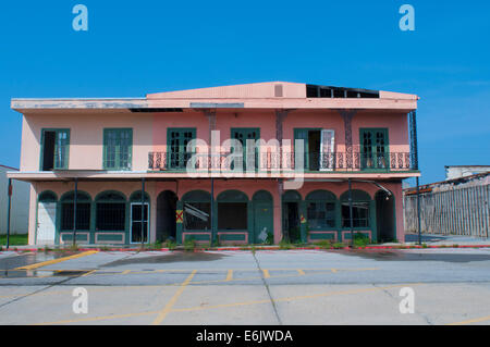 Bewohner wieder aufzubauen, zerstören Häuser und ihr Land zu verkaufen oder um die 9th Ward nach dem Hurrikan Katrina in New Orlean Rückgabe Stockfoto