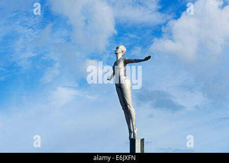 Skulptur - Baden-Belle - Künstler Craig Knowles, am Ende des Vincents Pier, Scarborough, North Yorkshire, England UK Stockfoto