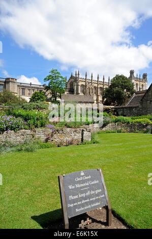 Ansicht des Christ Church College und Kathedrale von den Memorial Gardens, Oxford, Oxfordshire, England, Vereinigtes Königreich, West-Europa gesehen. Stockfoto