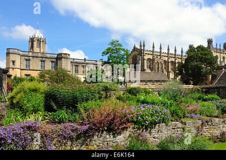 Ansicht des Christ Church College und Kathedrale von den Memorial Gardens, Oxford, Oxfordshire, England, Vereinigtes Königreich, West-Europa gesehen. Stockfoto