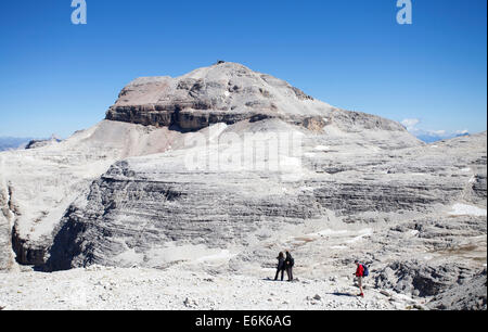 Blick Richtung Piz Boe Berg, Sellagruppe, Dolomiten, Provinz Trentino, Italien Stockfoto