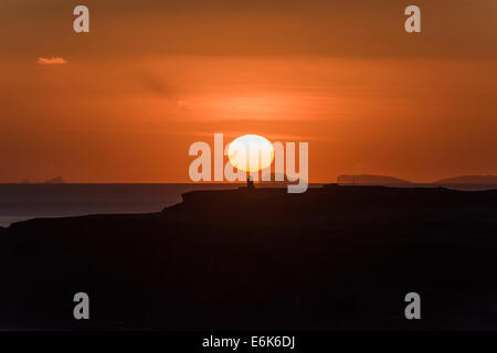 Dyrhólaey Leuchtturm, Sonnenuntergang, Vik ich Myrdal, Island Stockfoto