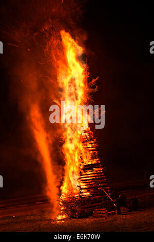 Lagerfeuer, Viktorsberg, Rheintal, Vorarlberg, Österreich Stockfoto