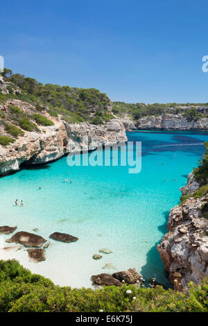Bucht und Strand von Cala d ' es Moro in Cala S ' Almonia, Santanyi, Mallorca, Balearen, Spanien Stockfoto