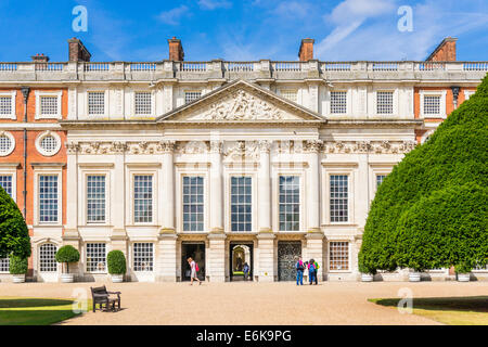 Hampton Court Palace vorderen London England UK GB EU Osteuropa Stockfoto