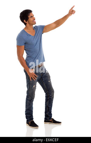 glückliche junge Inder nach oben auf weißem Hintergrund Stockfoto