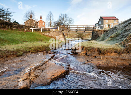 Hutton Beck in Hutton-le-Hole Dorf Stockfoto