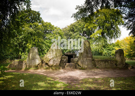 Waylands Schmiede. Jungsteinzeit Long Barrow und Kammer Grab auf Ashbury. Oxfordshire. England Stockfoto