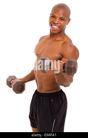 niedlichen afrikanischen Bodybuilder schwere Übung mit Hanteln Stockfoto