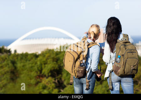 zwei Touristen bereisen in Durban, Südafrika Stockfoto