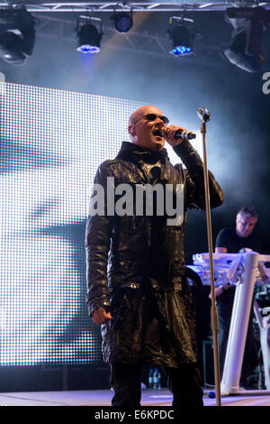 Helmsley, Yorkshire, Großbritannien. 24. August 2014. Als Headliner Sonntag bei Galtres Parklands Festival 2014 Helmsley, North Yorkshire. Bildnachweis: Daniel Easton/Alamy Live-Nachrichten Stockfoto