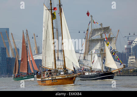 London, UK. 9. September 2014. "Die Parade der Sail" Segel aus London am Ende des viertägigen Tall Ships Regatta in Greenwich. Bildnachweis: Steve Hickey/Alamy Live-Nachrichten Stockfoto