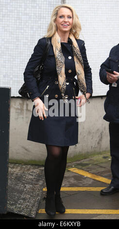 Josie Gibson außerhalb der ITV Studios mit: Josie Gibson wo: London, Vereinigtes Königreich bei: 20. Februar 2014 Stockfoto