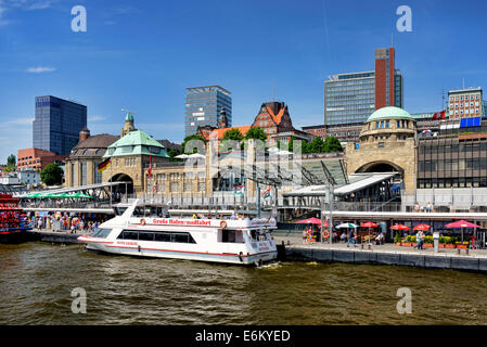 Sterben Sie St. Pauli Landungsbrücken in Hamburg, Deutschland, Europa Stockfoto