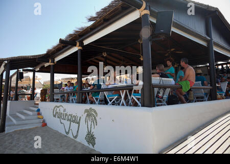 Restaurant El Chiringay auf Chiringay Strandabschnitt von Es Cavallet auf Ibiza Stockfoto