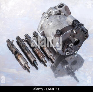 Fuel Injection Pump mit Injektoren. Stockfoto