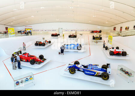 Formel 1 Rennwagen im Museo Casa Enzo Ferrari, Modena, Emilia Romagna, Italien Stockfoto