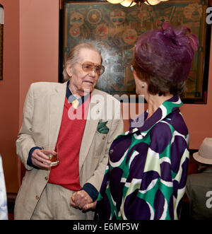 Peter O'Toole an Richard Ingrams 70. Geburtstag party Oldie literarisches Mittagessen 21.08.2012 mit Maureen Lipman Stockfoto