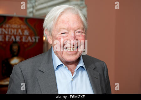 Sandy Gall bei der Oldie literarischen Mittagessen 17.04.12 Stockfoto