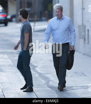 Hollywood, Kalifornien, USA. 26. August 2014. CHARLES EDMUND SPENCER, 9. Earl Spencer und der Bruder von Prinzessin Diana, erschien bei Jimmy Kimmel Live im El Capitan Theatre auf Dienstag, 26. August 2014. Spencer wurde von Kimmel Live begrüßt! Sicherheit und Personal wie kam er mit mehreren Begleitern. Bildnachweis: David Bro/ZUMA Draht/Alamy Live-Nachrichten Stockfoto