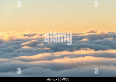 Wolken von oben, Abendstimmung Stockfoto