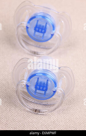 Zwei Baby Schnuller Stockfoto