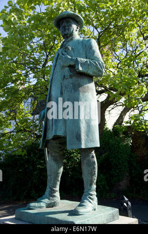 Statue von James Reis Buckley von William Goscombe John, Llandaff, Cardiff, Wales. Stockfoto