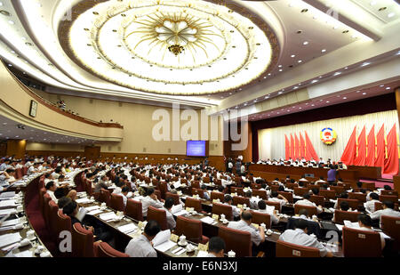 Peking, China. 27. August 2014. Die Abschlussbesprechung der 7. Konferenz des ständigen Ausschusses des chinesischen Volkes politischen Beratenden Konferenz (CPPCC) National Committee ist in Peking, Hauptstadt von China, 27. August 2014 statt. Bildnachweis: Ma Zhancheng/Xinhua/Alamy Live-Nachrichten Stockfoto