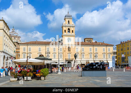 Der Palazzo del Governatore, Piazza Giuseppe Garibaldi, Parma, Emilia Romagna, Italien Stockfoto