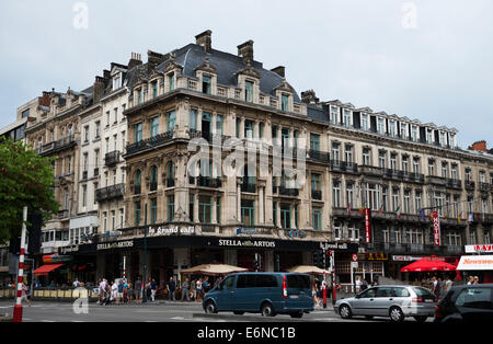 Bereich Börse in Brüssel verfügt über viele Bars und Restaurants und es ist sehr beliebt bei Touristen besuchen. Stockfoto