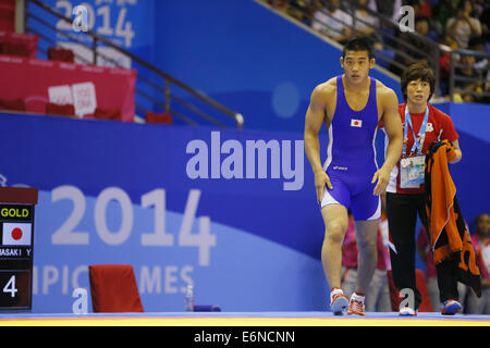 Nanjing, China. 27. August 2014. Yajuro Yamasaki (JPN) Ringen: Männer Freestyle-76kg Finale am Longjiang Gymnasium während der 2014 Sommer Jugendolympiade in Nanjing / China. © Yusuke Nakanishi/AFLO SPORT/Alamy Live-Nachrichten Stockfoto