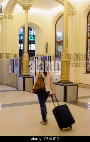 Tudor-Gotik Hauptbahnhof in Wroclaw, Polen, Europa Stockfoto