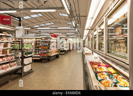 Mark & Spencer Simply Food Store in Basildon Stockfoto