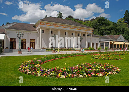 Assembly Rooms in der Kurort Baden-Baden, Baden-Württemberg, Deutschland, das Kurhaus ist ein Kurort, Casino und Konferenz-Komplex in Baden-Baden, Deutschland am Rande des Schwarzwaldes (Schwarzwald). Die Hauptstruktur wurde 1824 entworfen. Stockfoto