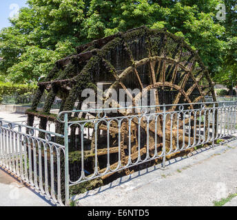 Eines der verschiedenen Wasser-Weels in L'Isle-Sur-la-Sorgue, Frankreich Stockfoto