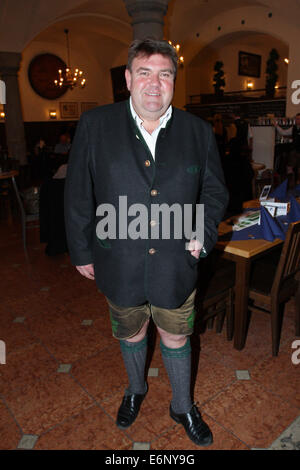 Prominente, die Teilnahme an der traditionellen Filserball 2014 bei Loewenbraeukeller.  Mitwirkende: Peter Rappenglueck wo: München wenn: 21. Februar 2014 Stockfoto