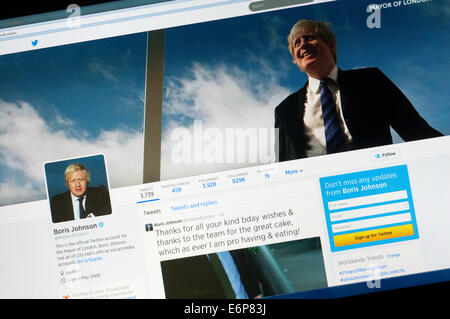 Boris Johnson und der Kakerich - der twitter-Account von Boris Johnson, dem Bürgermeister von London, der vorschlägt, dass er dafür ist, seinen Kuchen zu essen. Stockfoto