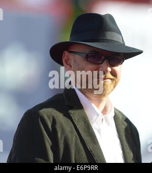 Venedig, Italien. 28. August 2014. Iranischer Schauspieler Habib Rezaei macht einen Schritt auf dem roten Teppich für den Film "Geschichten" in der 71. Filmfestspielen in Venedig, Italien, 28. August 2014. Bildnachweis: Liu Lihang/Xinhua/Alamy Live-Nachrichten Stockfoto