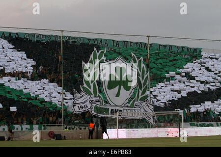 Nikosia, Zypern. 28. August 2014. Fans von OMONOIA während der Europa League Play-offs zweiten Bein-Fußballspiel gegen Dinamo Moskva im GSP-Stadion in Nikosia, Zypern, Kredit-Donnerstag, 28. August 2014: Yiannis Kourtoglou/Alamy Live News Stockfoto