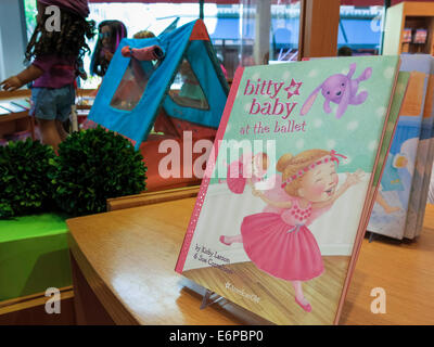 American Girl Place Store Interieur, Fifth Avenue, New York Stockfoto