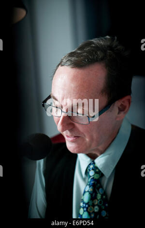 A N Wilson Craig Brown und Freunde Aufnahme in den Studios in Gusseisen 16.02.2012 Stockfoto