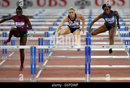 Zürich, Schweiz. 28. August 2014. Dawn Harper-Nelson (USA) gewinnt die Frau 100m Hürden-Rennen in der IAAF Diamond League-Leichtathletik-Meeting in Zürich gegen Sally Pearson (AUS) und Tiffany Porter (GBR). Bildnachweis: Erik Tham/Alamy Live-Nachrichten Stockfoto