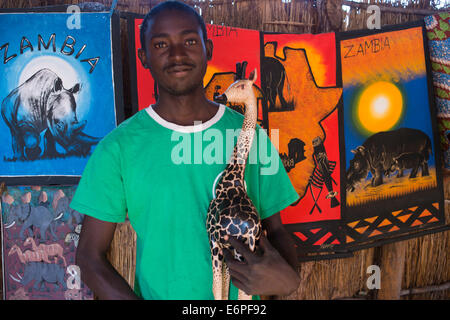 Der Markt im Mukuni Village ist ein Juwel von einem afrikanischen Basar in der Nähe von die Victoriafälle in Sambia. Käufer und Verkäufer können Ov interagieren. Stockfoto