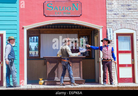 Schauspieler nimmt Teil in das Re-Enactment der OK Corral Schießerei in Tombstone, Arizona Stockfoto