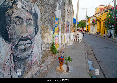 Straße in Cartagena Bezirk von Getsemani Stockfoto