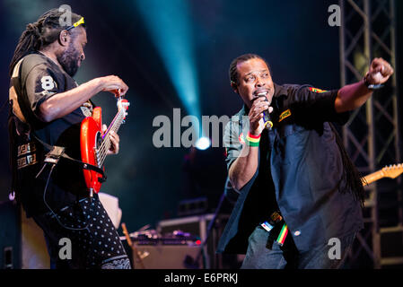 Innenkreis, jamaikanische Reggae-Gruppe, als Headliner des Festivals Lent, Maribor, Slowenien, 4. Juli 2014 Stockfoto