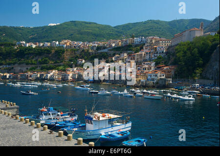 Hafen von Scilla, Costa Viola, Kalabrien, Italien Stockfoto