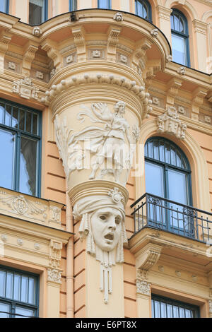 Jugendstil-Fassade des Haus Alberta Iela 13 oder Albert Street 13, Architekt Mikhail Eisenstein, Riga, Lettland Stockfoto