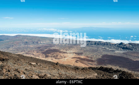 Vulkanlandschaft, Blick vom Pico del Teide, 3718m, auf dem Llano de Uruanca Plateau, Parque Nacional de Las Cañadas del Teide Stockfoto